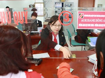 Dồn dập thay tướng ngân hàng