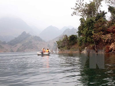 Lật thuyền trên hồ Trị An khiến 3 trẻ em thiệt mạng