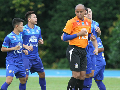 Cãi lệnh Kiatisuk, HLV U23 Thái Lan dùng đội phụ đấu U23 Việt Nam