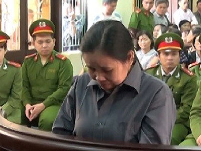 Dẫn người tình về nhà giết chồng để thoải mái yêu nhau