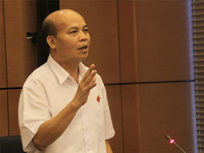 "Mang mặt trăng, mặt trời đi bán thì xử kiện thế nào?"