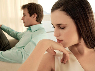 Phải làm gì khi người tình của chồng mang con đến nhà ăn vạ?