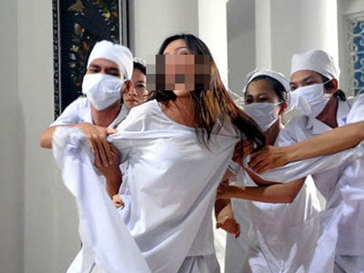 Bệnh nhân đòi bú mẹ, trộm sữa vì nghĩ mình là em bé