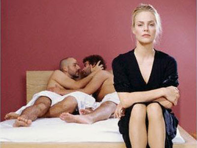 Chết lặng khi phát hiện chồng hẹn hò sex cả trai lẫn gái