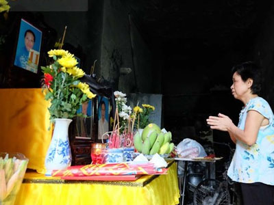 Vụ cháy 5 người chết: Ám ảnh thi thể mẹ ôm chặt con 8 tháng tuổi