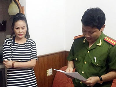'Thánh cô” bôi nhọ Đàm Vĩnh Hưng, Hồ Ngọc Hà theo đơn đặt hàng của ai?