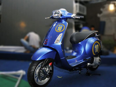 Vespa Sprint phiên bản Del Piero độc nhất giá 350 triệu đồng