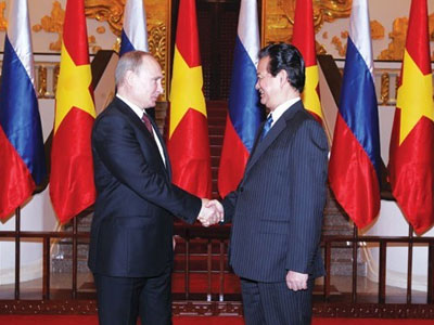 Báo Nga lý giải vì sao Moscow "hâm nóng" quan hệ với Việt Nam
