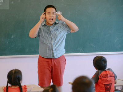 Có gì trong một giờ dạy tiếng Anh miễn phí của "thầy giáo bụng bự" Đỗ Nhật Nam?
