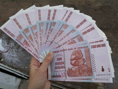 Đôla Zimbabwe ở Việt Nam: 100.000 tỷ đổi 500.000 đồng