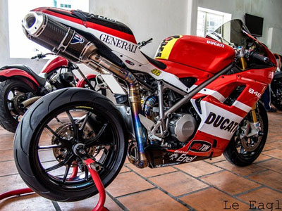 Ducati 848 Evo độ pô titan hàng độc ở Sài Gòn