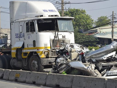 Vụ tai nạn làm chết 5 người: Tài xế phủ nhận kết quả xét, khám nghiệm