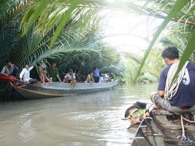 Về nhà bạn chơi, hai nữ sinh tử vong vì chìm ghe
