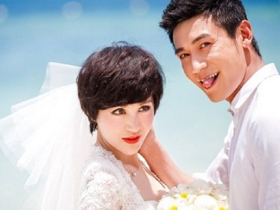 Cặp đôi vàng showbiz Hoa ngữ công khai ảnh cưới lãng mạn