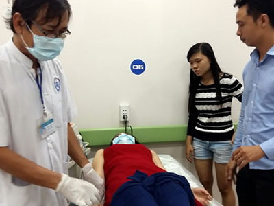 Đôi nam nữ trúng độc vì ăn phải rau lạ ở quán lẩu