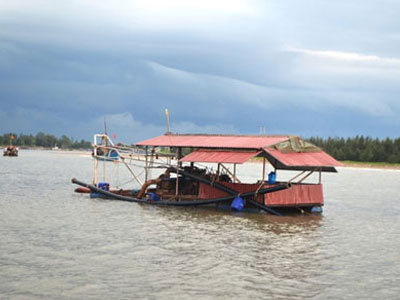 Hai chị em ruột mất tích khi tắm biển