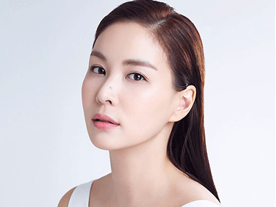 Vợ Jang Dong Gun tái xuất sau 5 năm chăm sóc gia đình