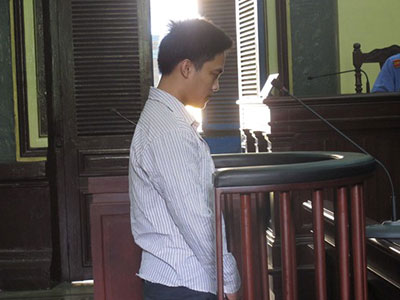Bênh anh họ, thanh niên 17 tuổi đâm người