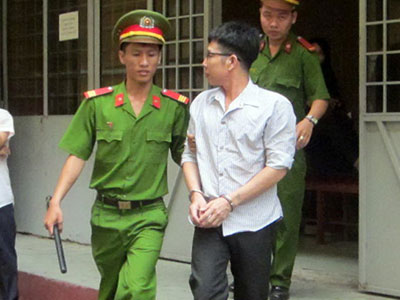 "Giết nhau" trên Internet bằng clip sex, hình ảnh nhạy cảm
