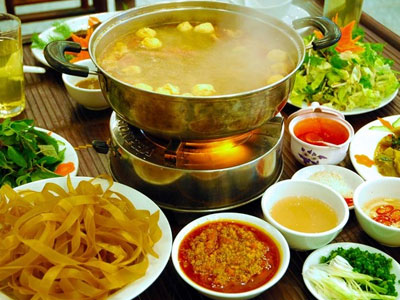 Những loại rau dễ gây độc khi dùng ăn lẩu