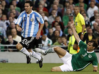 Sốc: LĐBĐ Argentina bị tố chi tiền để đối thủ không "chặt chém" Messi