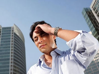7 triệu chứng đột quỵ chết người do nắng nóng cần biết
