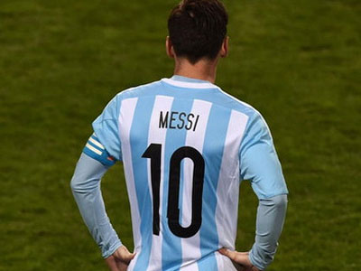 Thoát chết nhờ gọi tên... Messi
