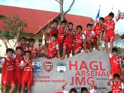 Thái Lan JMG đóng cửa, HAGL JMG thì sao?