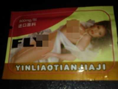 Tràn ngập thuốc kích dục và vũ khí cấm nơi chợ vùng biên