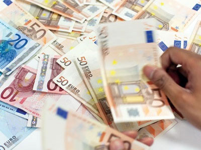 Euro mất giá từng ngày, nhà giàu Việt buốt ruột
