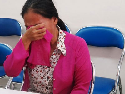 Vợ ngất xỉu khi chứng kiến chồng đứt lìa 2 chân