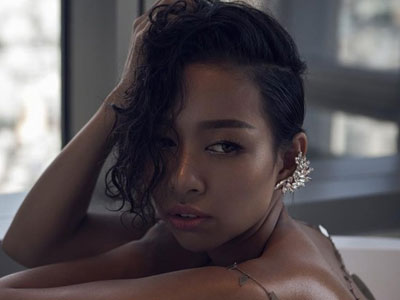 Fan bất ngờ vì Thảo Trang khoe ảnh nude trên trang cá nhân