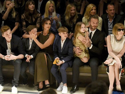 Victoria Beckham muốn Harper nối nghiệp mẹ