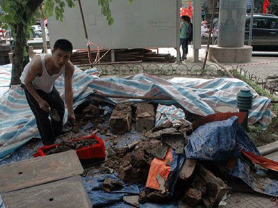200 hài cốt trước ĐH Công Đoàn: "Không ngờ lời cảnh báo là sự thật"