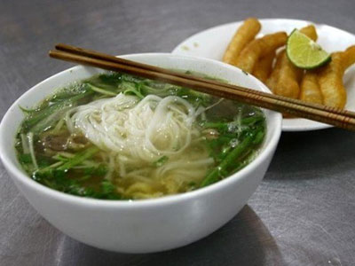 800.000 đồng 2 bát phở, phó giám đốc quên số đường dây nóng