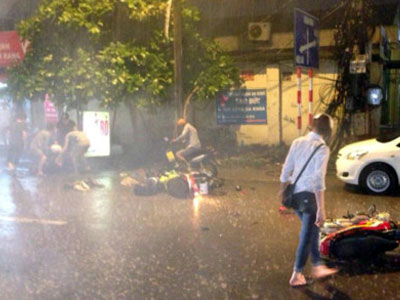 Cảnh báo dông mạnh, lốc xoáy ở miền Bắc ngày 4/7