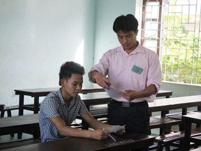 Nghệ An: 60 cán bộ, nhân viên phục vụ 1 thí sinh thi môn Sử