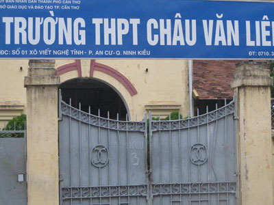 Sáng nay hàng loạt điểm thi đóng cửa vì không có thí sinh thi Sử