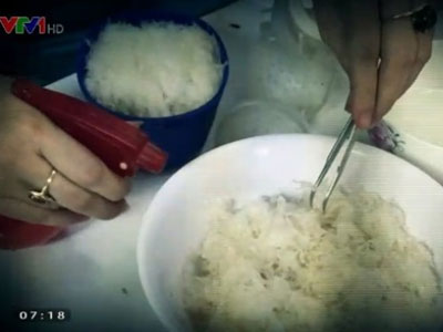 Clip: Bí mật rợn người về yến sào tẩm đường