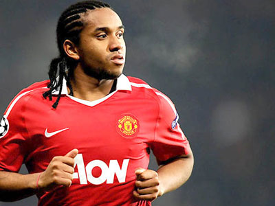 Man United: Mua đắt, bán rẻ
