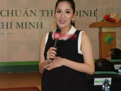 Lộ thông tin bệnh viện và thời gian Khánh Thi sinh con