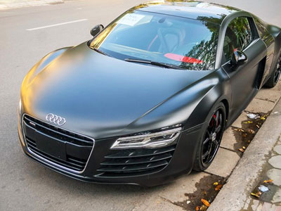 Siêu xe Audi R8 sơn màu đen mờ tại Hà Nội