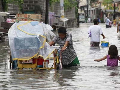 Bão Linfa đổ bộ, tàn phá Philippines