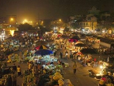 Chợ đầu mối Long Biên Hà Nội sắp bị xóa sổ?