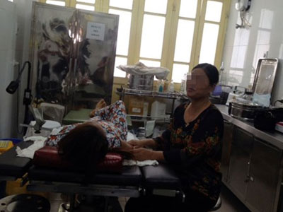 “Gia đình tôi có lỗi với 18 bác sĩ bị phơi nhiễm HIV”