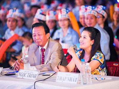 Ngọc Trinh ngồi "ghế nóng" giữa lùm xùm vụ kiện Nhà hát Kịch TP.HCM