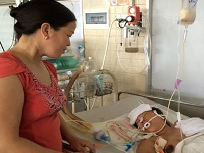 Nguy kịch vì nằm lò than sau sinh?