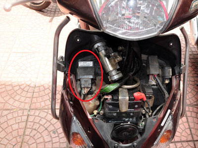 Ăn cắp IC xe máy: 1 phút "luộc" xong, rồi bán ngay chính chủ