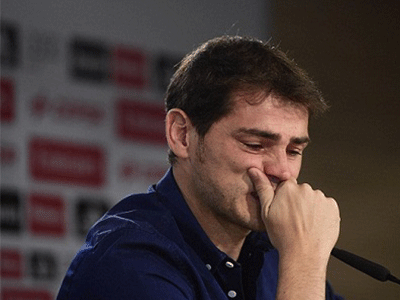 Casillas bật khóc trong cuộc họp báo chia tay Real Madrid