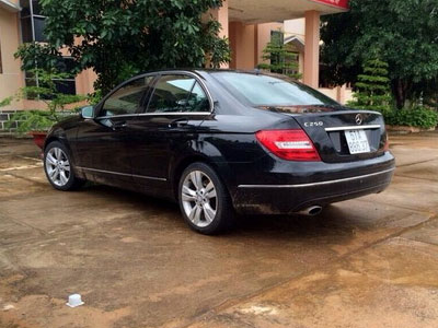 Kẻ trộm ôtô Mercedes bị bắt trên đường tháo chạy